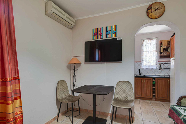 Apartment mit 3 Schlafzimmern im Erdgeschoss, separatem Eingang und Meerblick — photo 28
